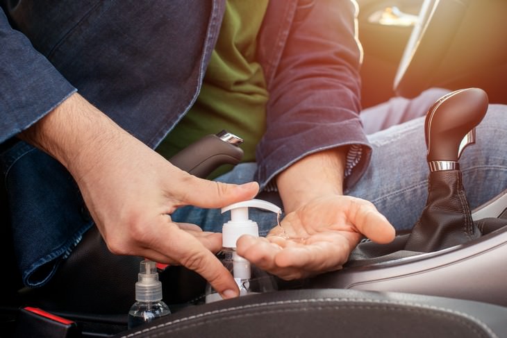 5 Signs Your Hand Sanitizer Needs To Be Replaced sanitizer in hot car