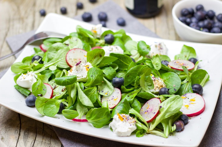  Healthiest Takeout Dishes Spinach Salad