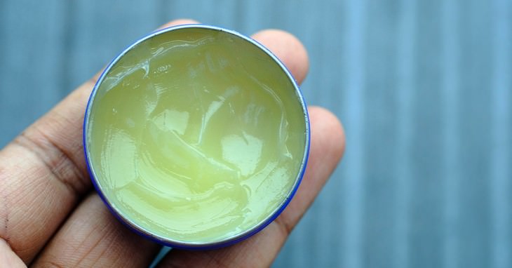 The Top Ingredients To Look For in a Moisturizer petrolatum vaseline
