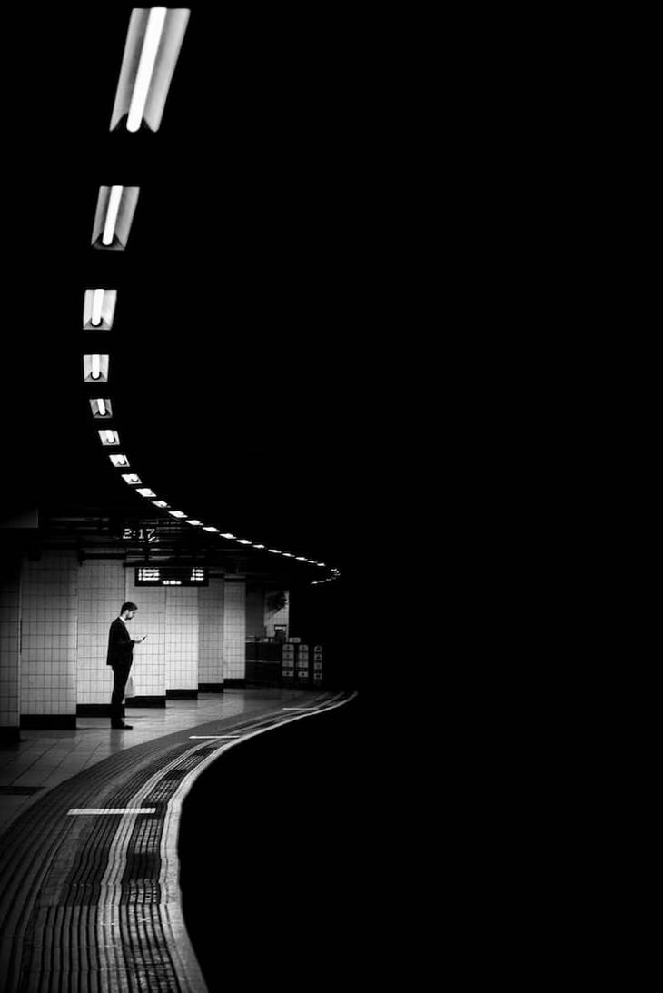 Alan Schaller Photography Captures Urban Solitude