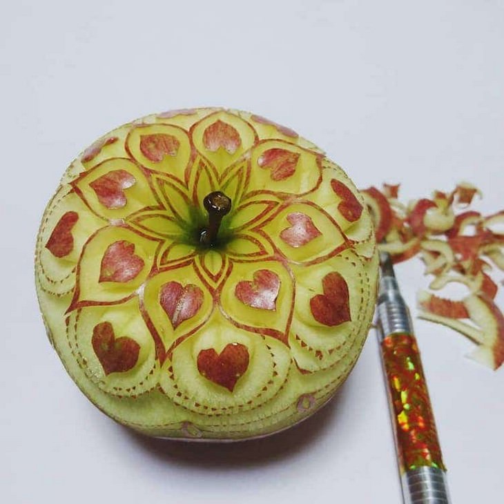 Food-Artist Turns Ordinary Fruit and Veg Into Art