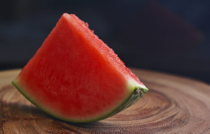 Foods and Drinks that Cause Bloating Watermelon