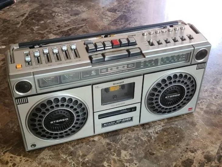 Vintage Devices That Still Work stereo