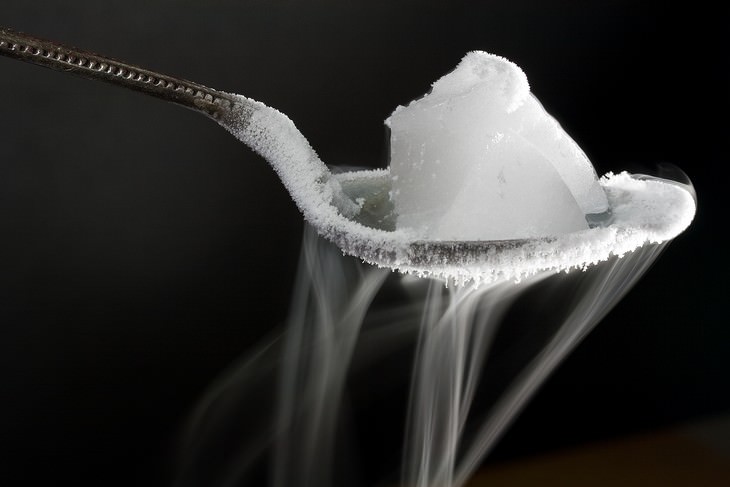 Wrong ‘Facts’ You Probably Learned In School states of matter dry ice