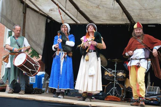 traditional folk music band