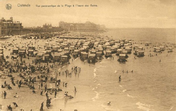 Vintage Photos,Victorian-era "bathing machines"