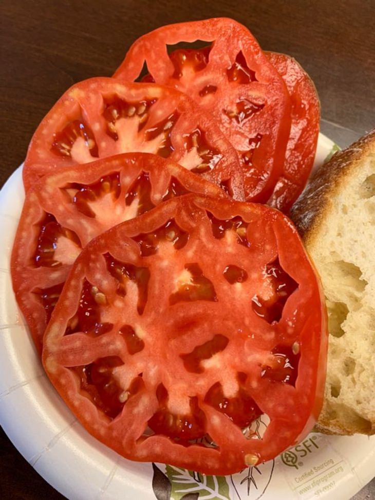 Gian Fruits and Veggies,  tomatoes