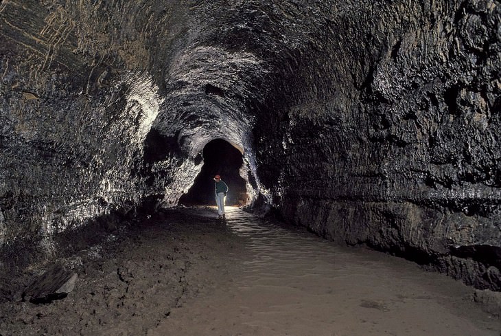 10 Most Beautiful Caves in the US  Lava River Cave, Oregon