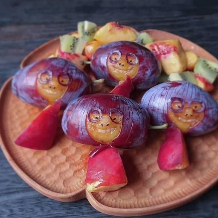 Etoni Mama's cute food art plum