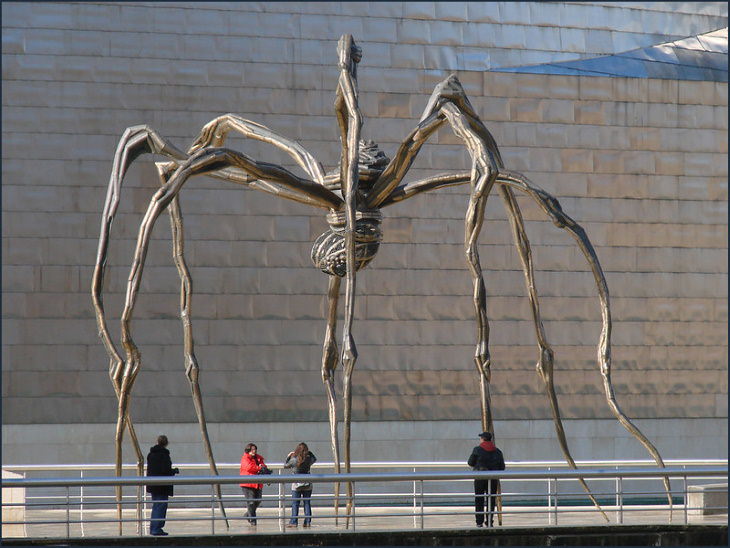 World-Famous Sculptures Maman by Louise Bourgeois (designed in 1999, cast in 2001)