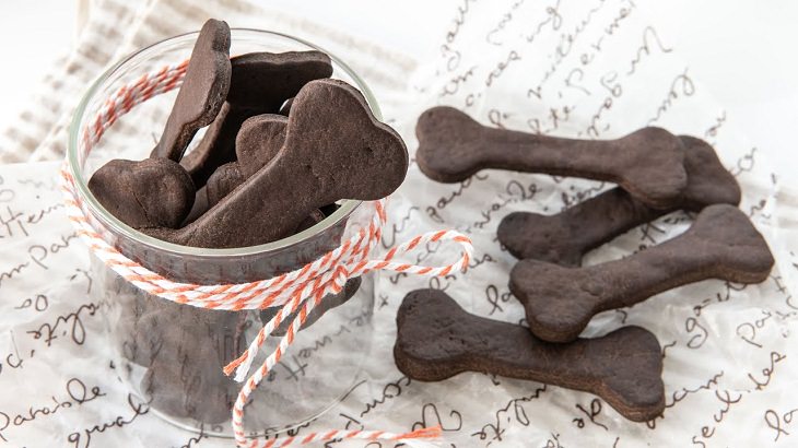 5 Easy-to-Make Dog Treats, Carob Cookies 