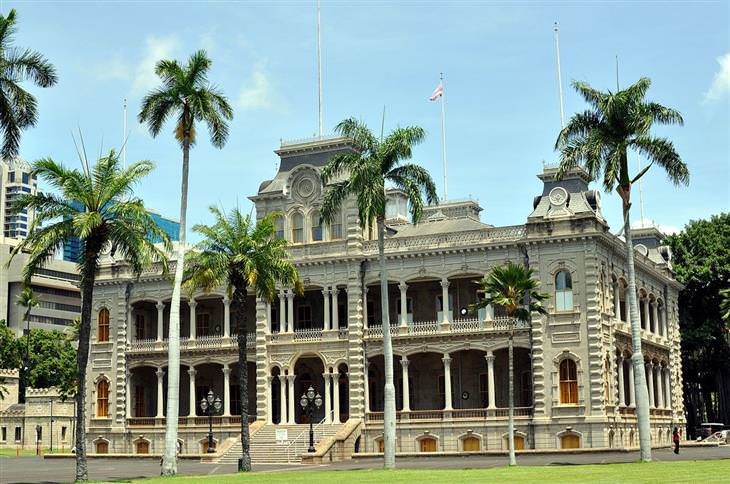 Overlooked US Landmarks Iolani Palace, Hawaii