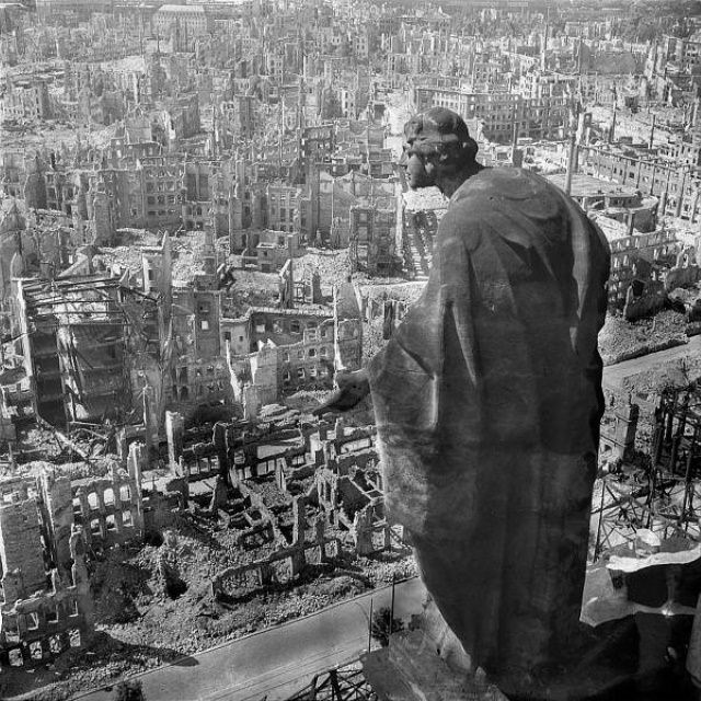 Vintage Photos The city of Dresden, Germany, in ruins after World War II (1945)