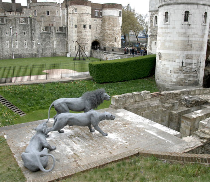 Facts About the Tower of London lion statues