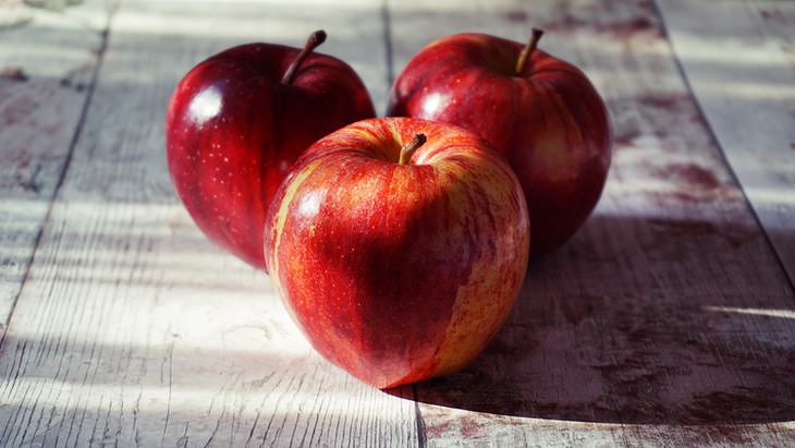 Foods That Can Freshen Up Your Breath Apples