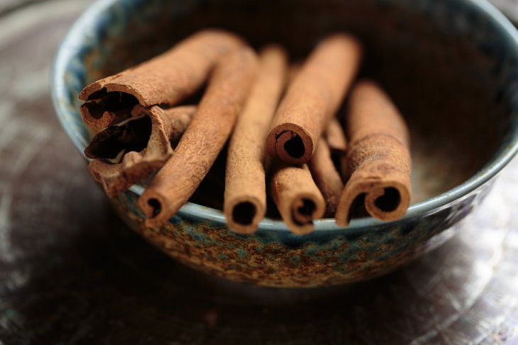 Foods That Can Freshen Up Your Breath Cinnamon