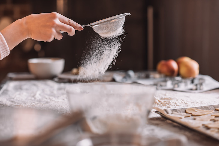 almond and wheat flour comparison, baking with wheat flour