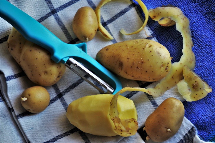 Sprouted Potatoes peeling