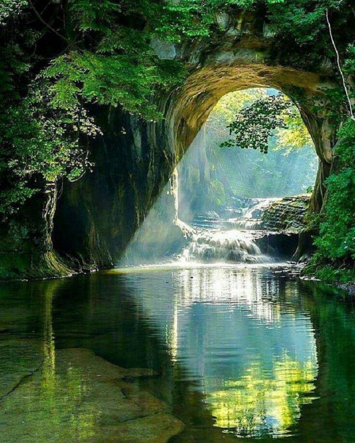 Nature is Amazing, cave in Japan