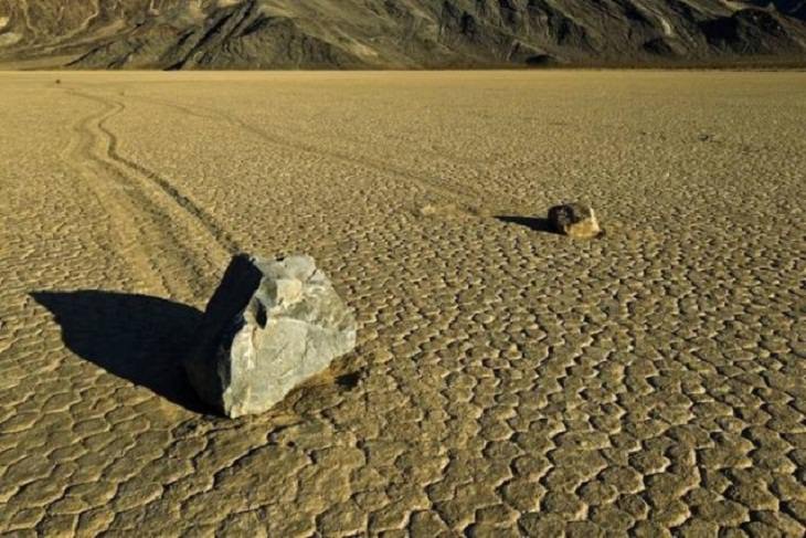 Nature is Amazing, sailing stones" of Death Valley 