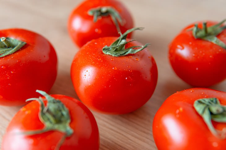 Foods for Dry Skin Tomatoes