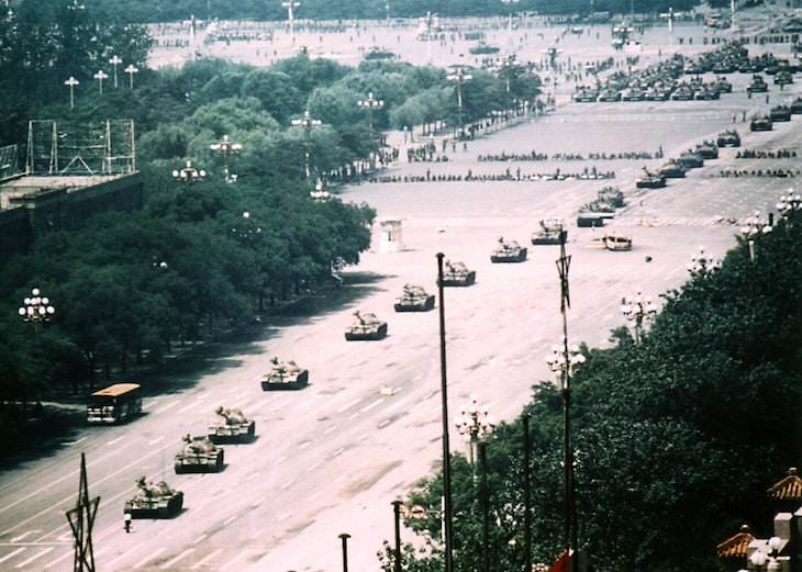 Famous Figures Who Kept Their Identity a Secret, tanks at Tiananmen Square