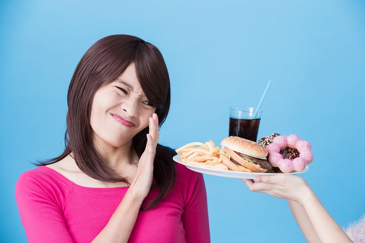 Tips to Stop Daytime Sleepiness, junk food