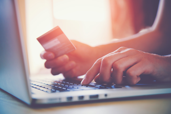 Warning Signs That a Shopping Site is Fraudulent, providing financial information online 