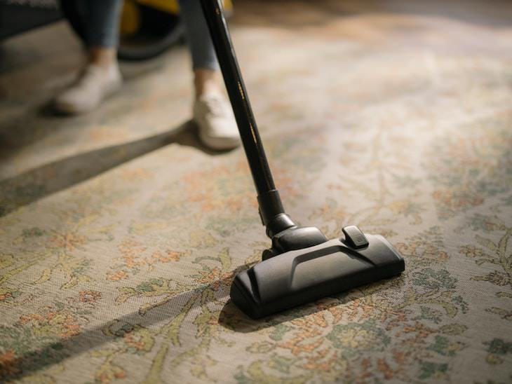 Bad Housekeeping Habits Vacuuming