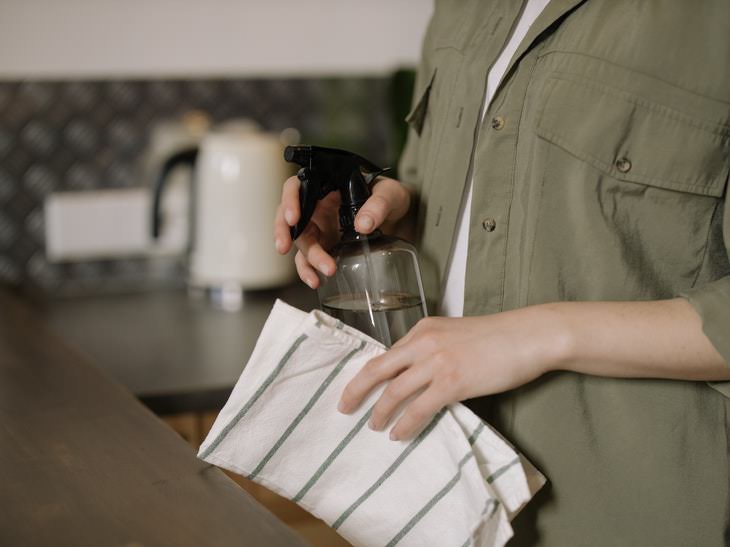 Cleaning Supplies Mistakes bottle with homemade cleaner