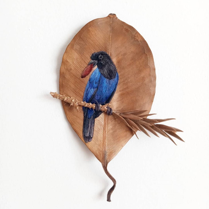 Bird Embroidery by Laura Dalla Vecchia
