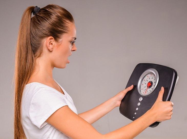 Tips to Gain Weight Healthfully, weighing scale