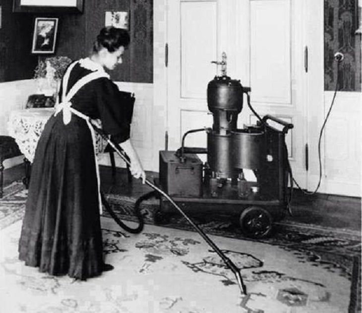 Rare Vintage Photos, vacuum cleaner