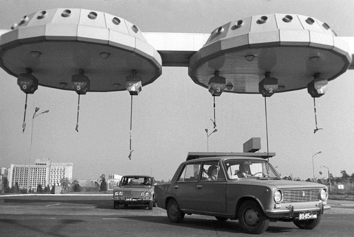 Rare Vintage Photos, Gas station on Brovarsky Prospect