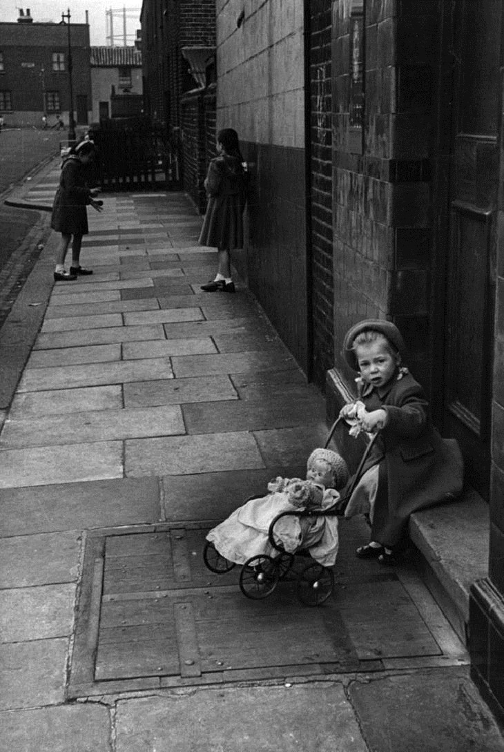 Vintage Pics of Children on London Streets, doll