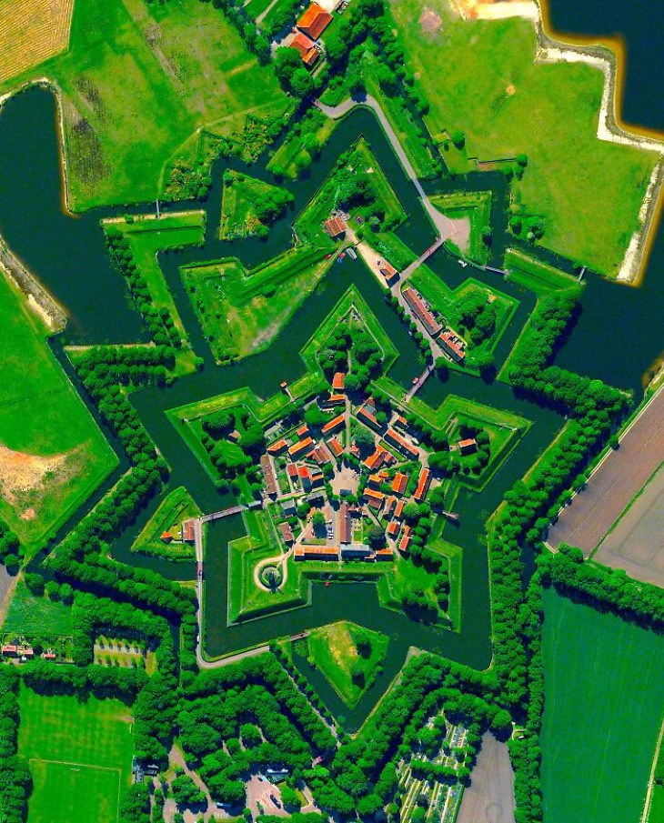 Pretty Buildings Fort Bourtange