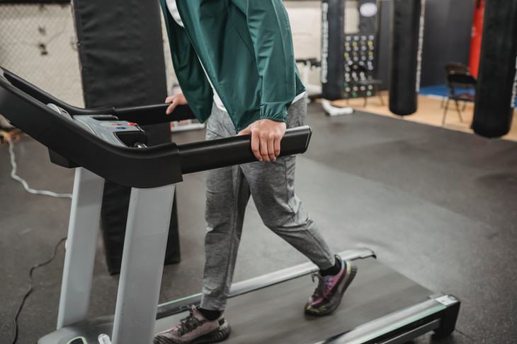 Exercise Safely With Arthritis waling treadmill