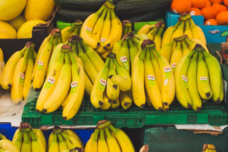 Las pegatinas de frutas son técnicamente comestibles