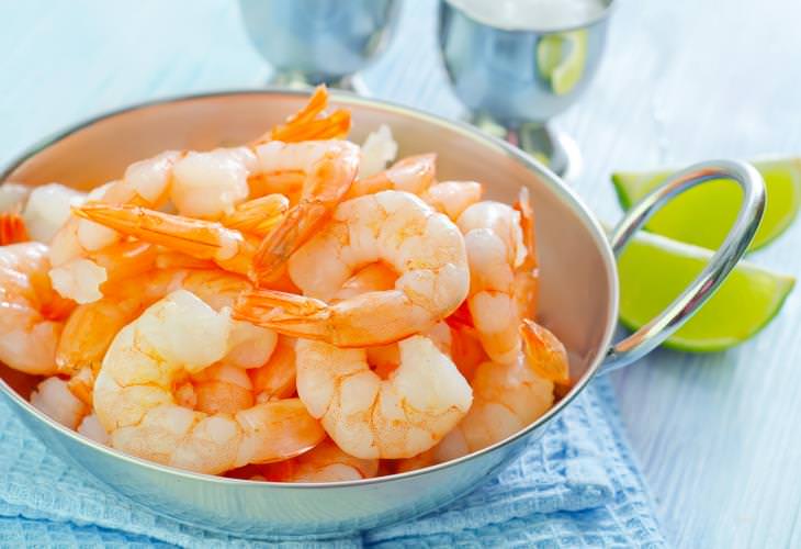 Nutritional Facts About Shrimp, cholesterol 
