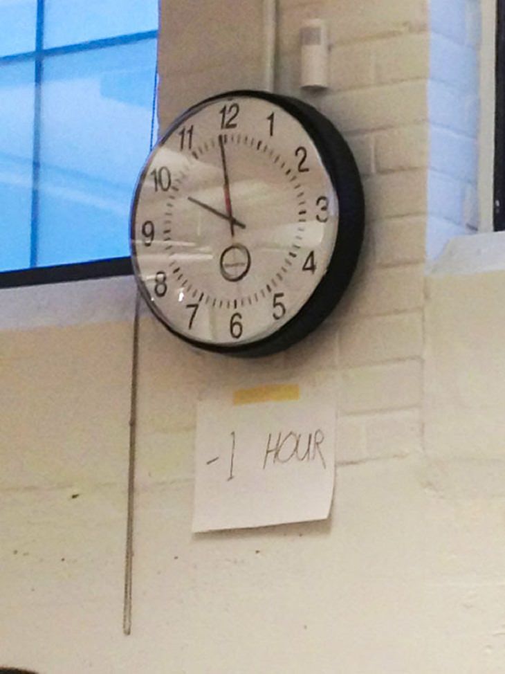 Incredibly Lazy People, clock
