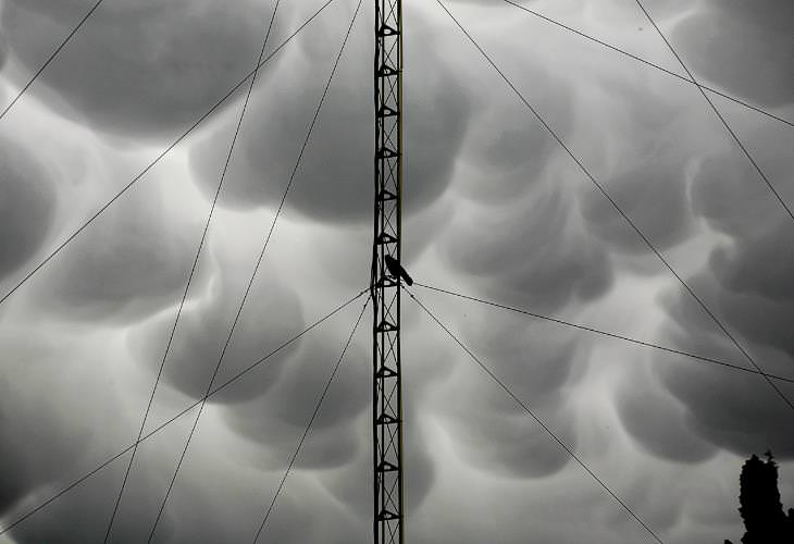 Curious weather words, Mammatus Clouds
