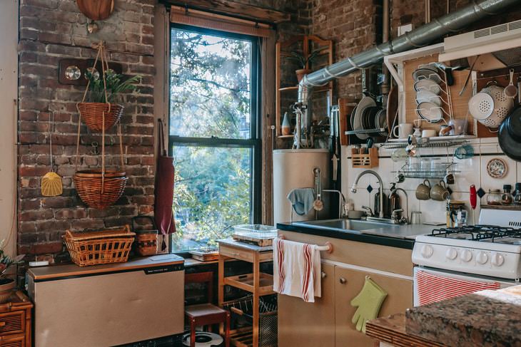 Speed Cleaning Tips messy kitchen