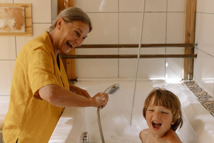 Speed Cleaning Tips bath time