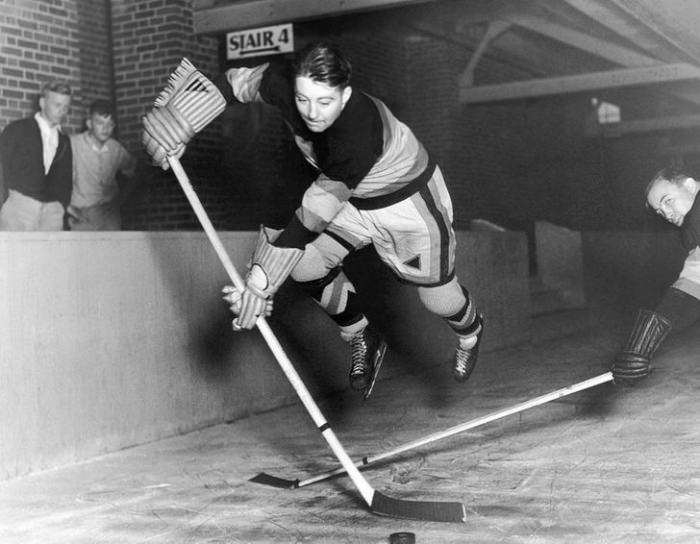 Blackhawks player, 1935