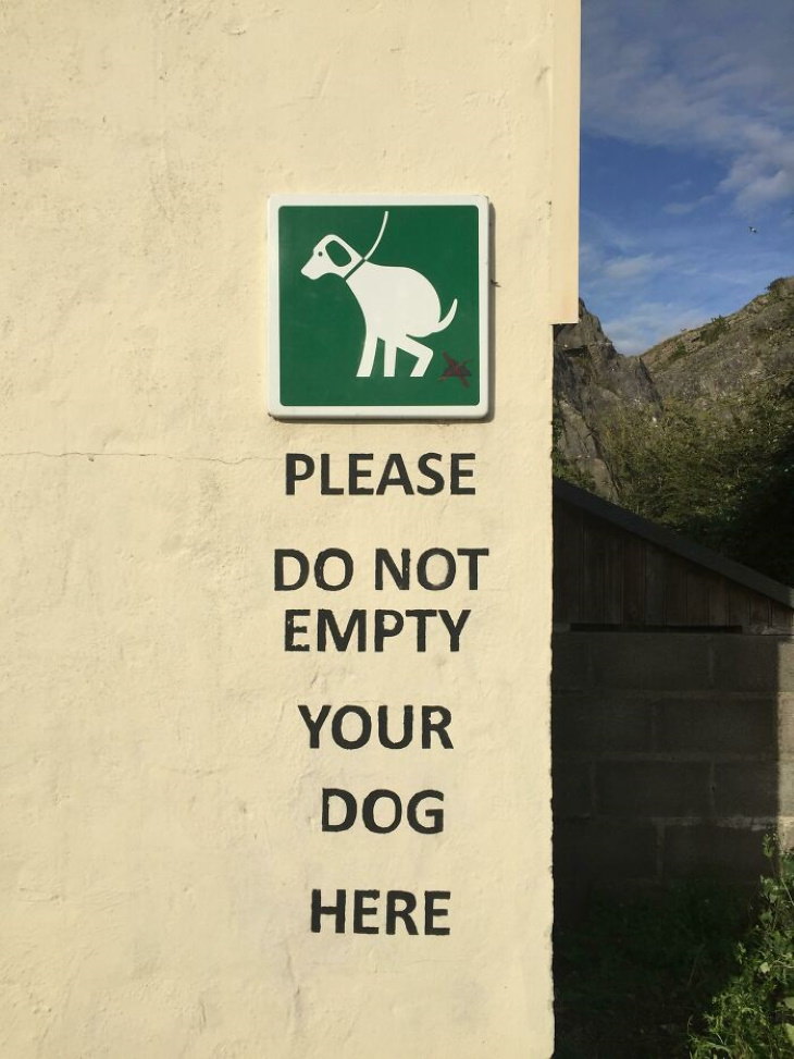 Funny Mistakes on Signs do not empty dog