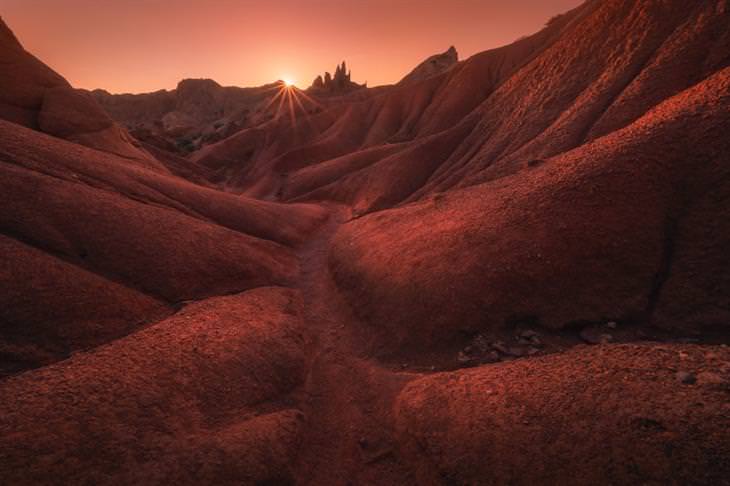 Kyrgyzstan by Albert Dros red canyon