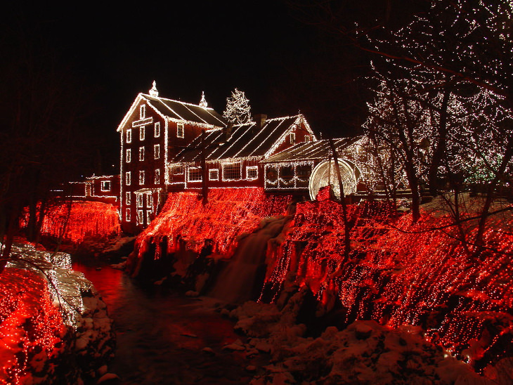 Christmas Light Exhibition at clifton mill ohioh
