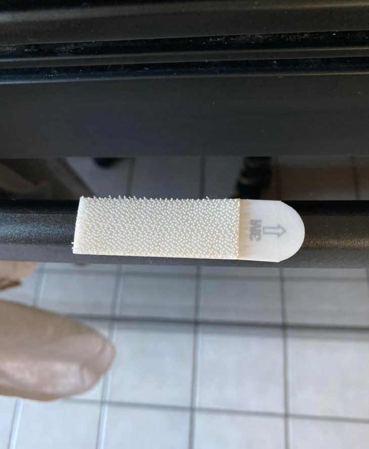 Velcro Uses Velcro on oven rail