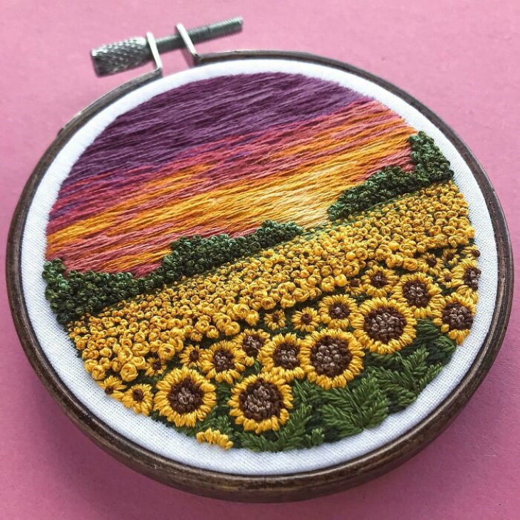 Embroideries sunflowers