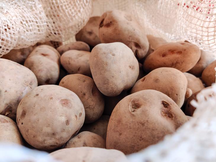 potato storage tips potatoes in a mesh bag